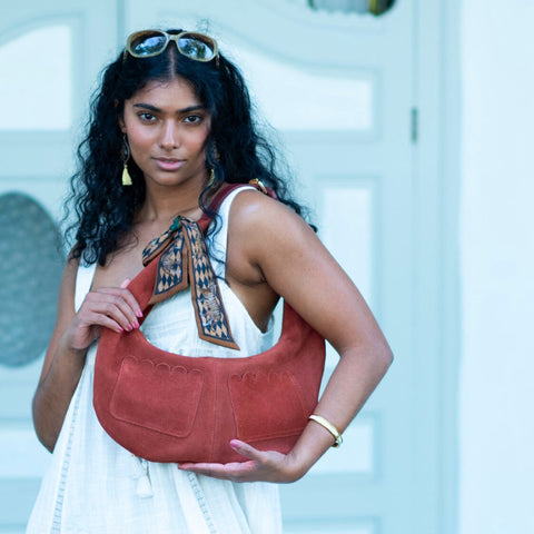 Martha Scallop Hobo
